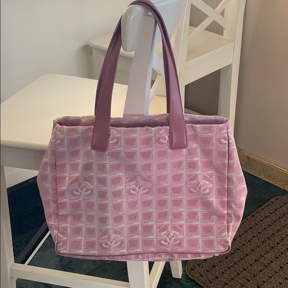 chanel tote pink